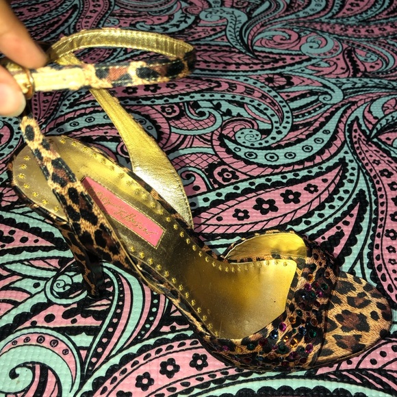 Leopard Print Heels - Picture 4 of 8